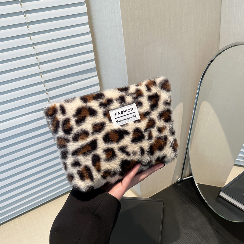 Travel Accessories Toiletry Bag - Pluche make-uptas met luipaardprint Draagbare reistoilettas