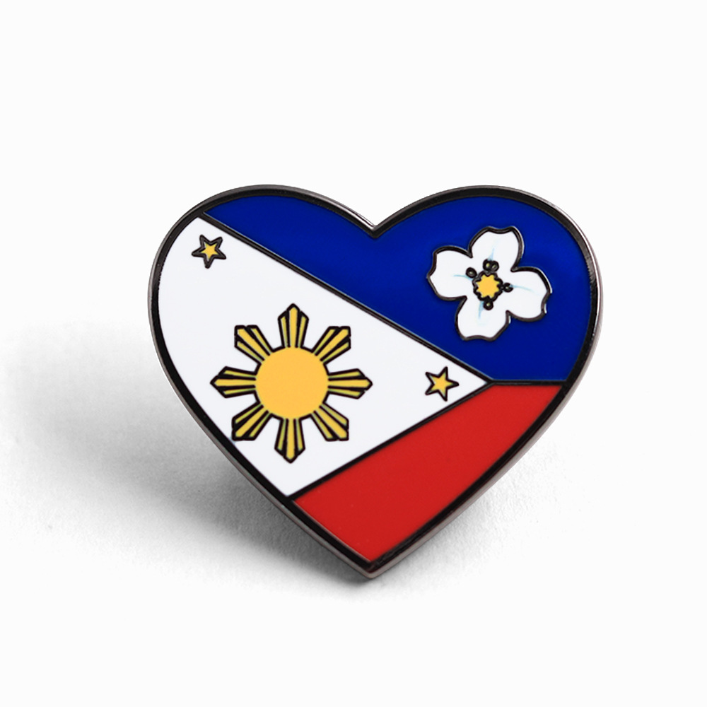 Travel Accessories Philippines - 1 stuk Filipijnse hartvormige vlag emaille