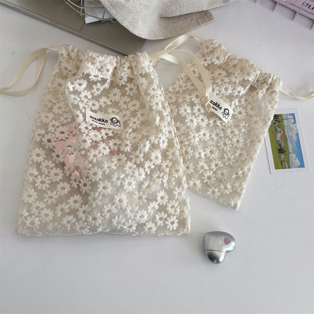 Kant geborduurde Daisy Mesh ma - Travel Accessories Holder recensie en prijs